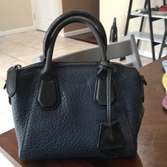 Michael Kors Handbags - Michael Kor’s mini bag Michael Kors Handbags - Michael Kor’s mini bag